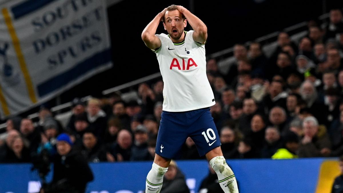 Kane lamentándose durante un partido de Premier League
