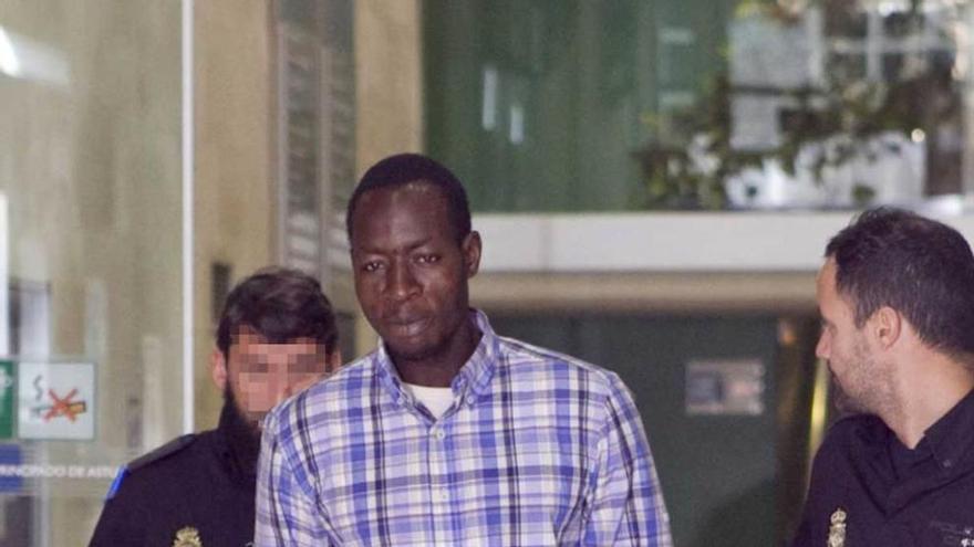 &quot;Makelele&quot; Ndiaye, tras su primera detención.