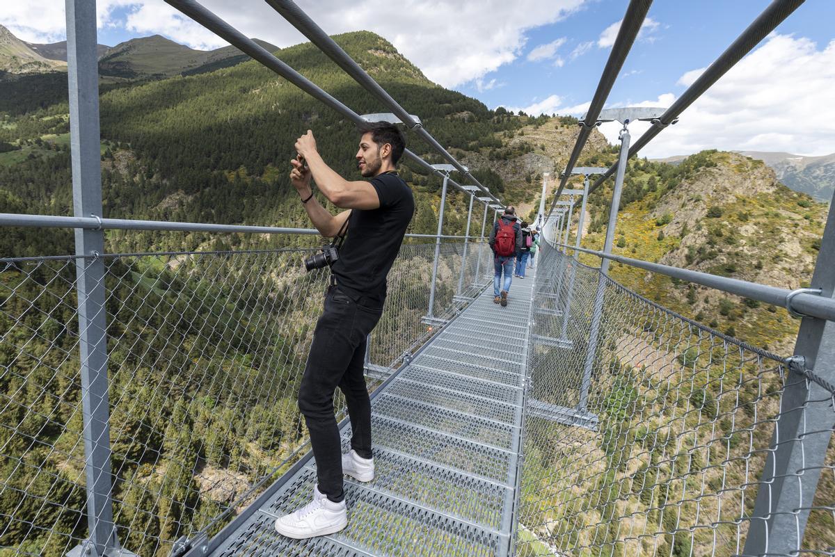 Andorra estrena el Puente Tibetano de Canillo