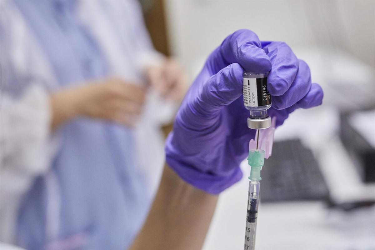 Badalona Serveis Assistencials es queda sense dosis al vacunar el 47% de plantilla