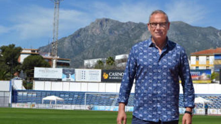 Caos en el Marbella FC: Destituyen al entrenador y dimite el responsable deportivo