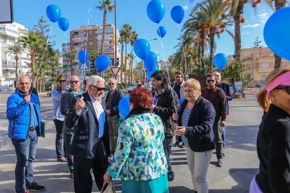 Pruebas gratuitas de prevención, información, charlas y una suelta simbólica de globos azules han conmemorado hoy el Día Mundial de la Diabetes