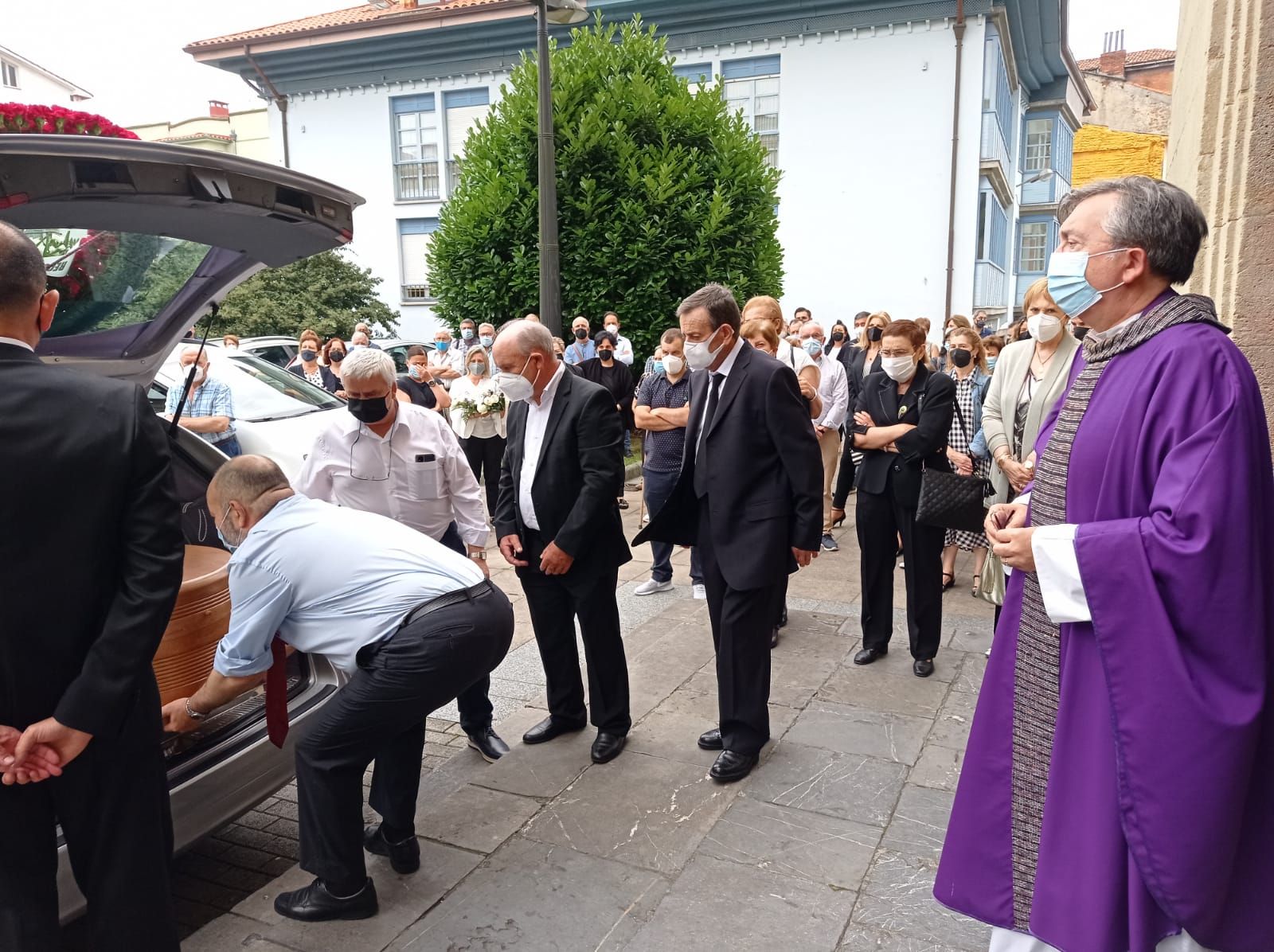 Funeral de Ángel Vázquez, presidente de los Amigos de la Música de Siero