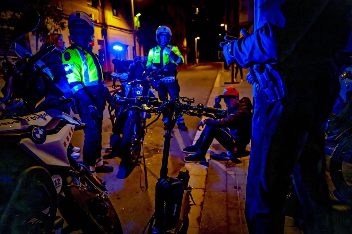 Imagen del dispositivo policial contra delincuentes en patinete