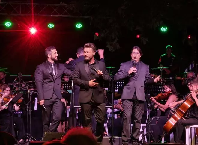 Apoteósico concierto de Lyberic y de la Orquesta Sinfónica de la AAMO en Oliva