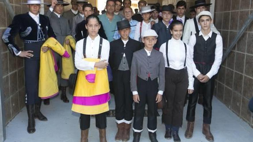 Los participantes en el festejo de las escuelas taurinas de ayer.