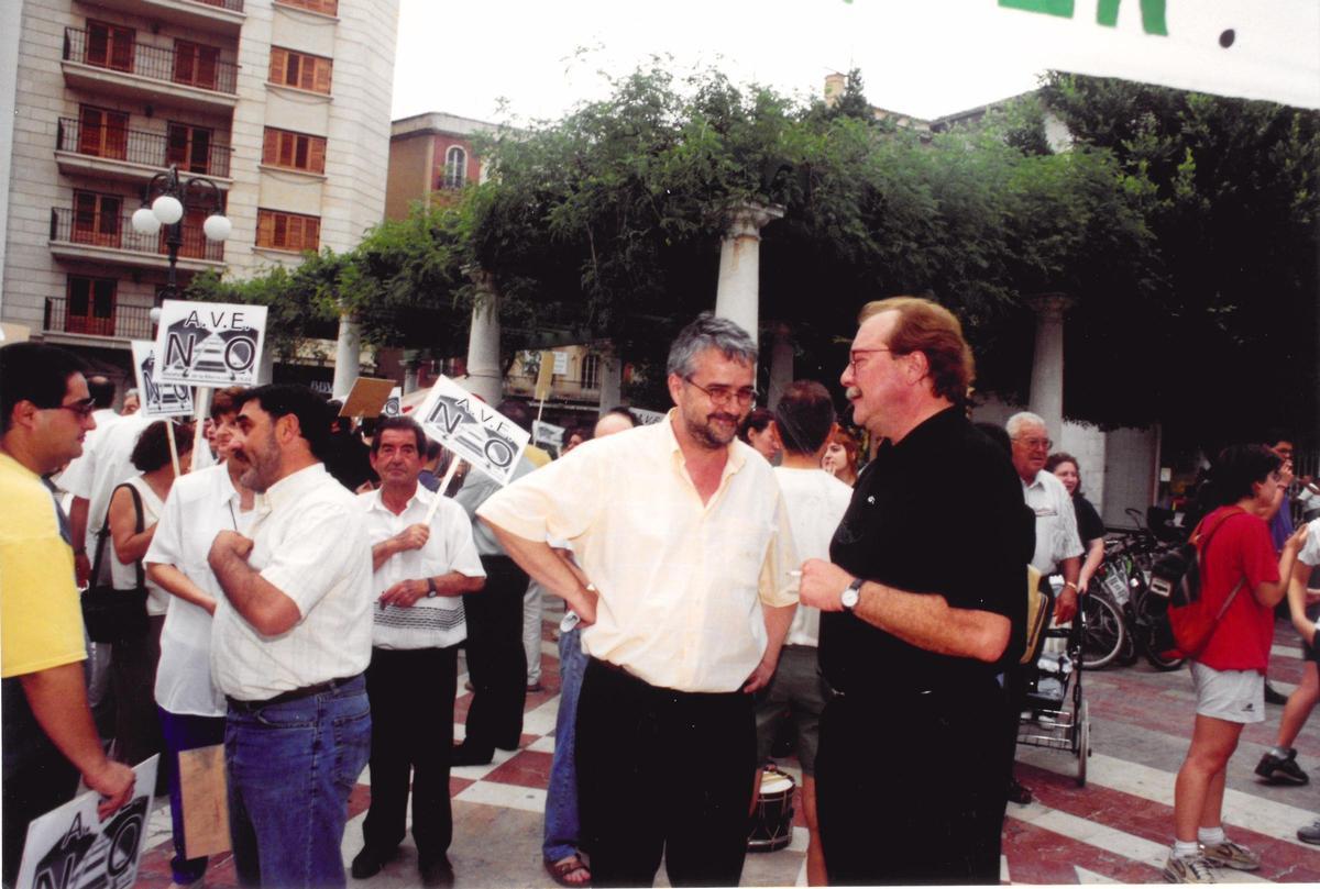 Pla junto a Paco Signes, en Alzira.