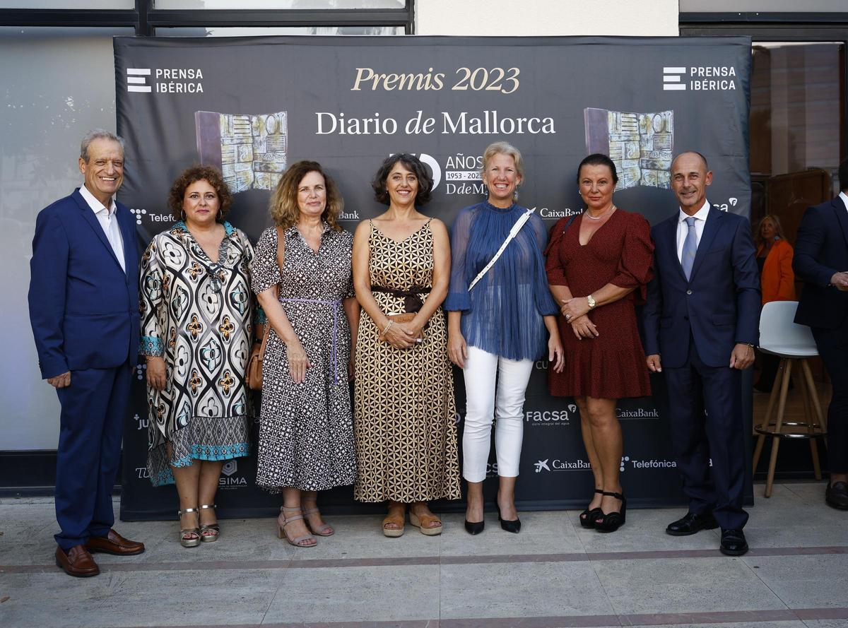 Eduardo Gamero, Fomento de Turismo; Maria José Aguiló, de la Agrupación Hotelera; Margalida Ramis, de Grupo Hotel; Marisa Goñi, directora de Diario de Mallorca; Inés Batle, de la Associació Hotelera de Cala Millor; Carolina Quetglas y Sebastián Oliver, gerente de Diario de Mallorca.