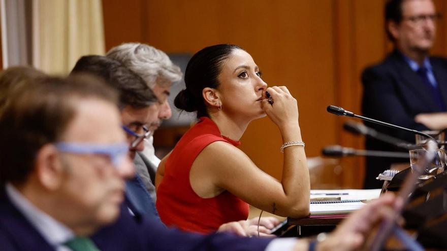 Cintia Bustos insiste el día del ultimátum: la plantilla de Policía Local cobrará las horas extra pendientes en mayo