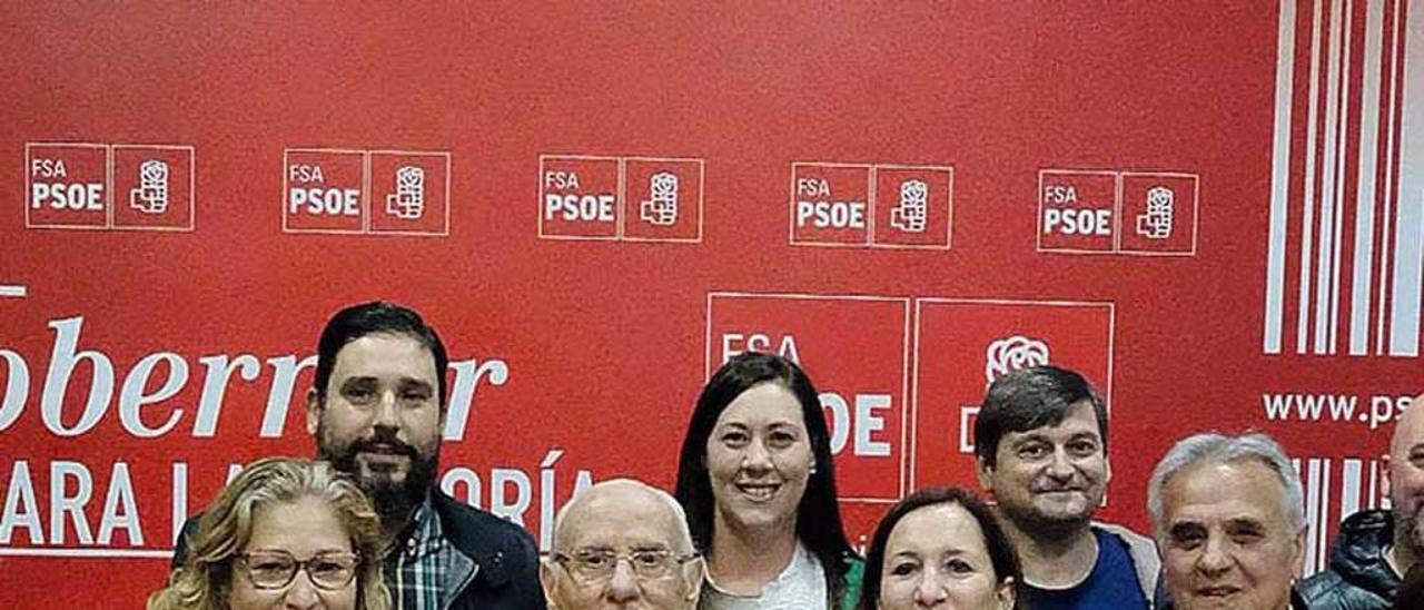 Por la izquierda, Gloria Muñoz, Jorge Expósito, Ángel Fernández, Lidia de la Lama, Ana González, Ignacio Rodríguez y Eduardo Martín.