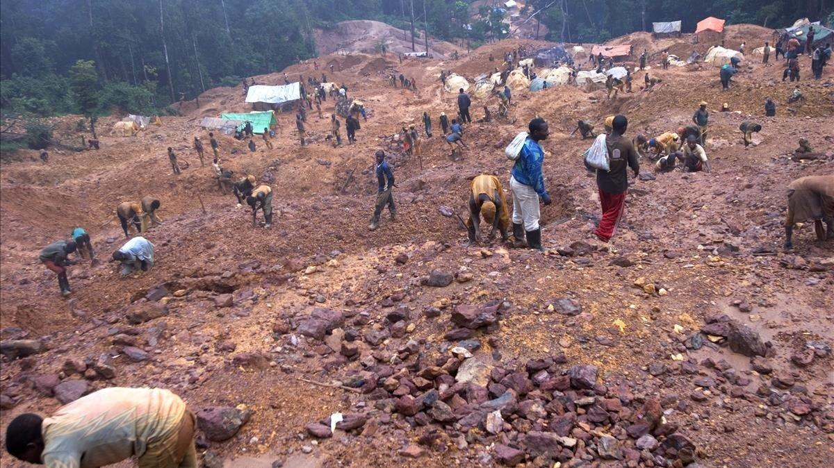 Una de las minas de coltán situadas en el Congo