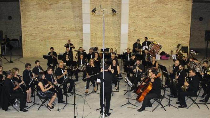 El primer concierto de la Unión Musical Santa Cecilia de Paterna el pasado agosto.