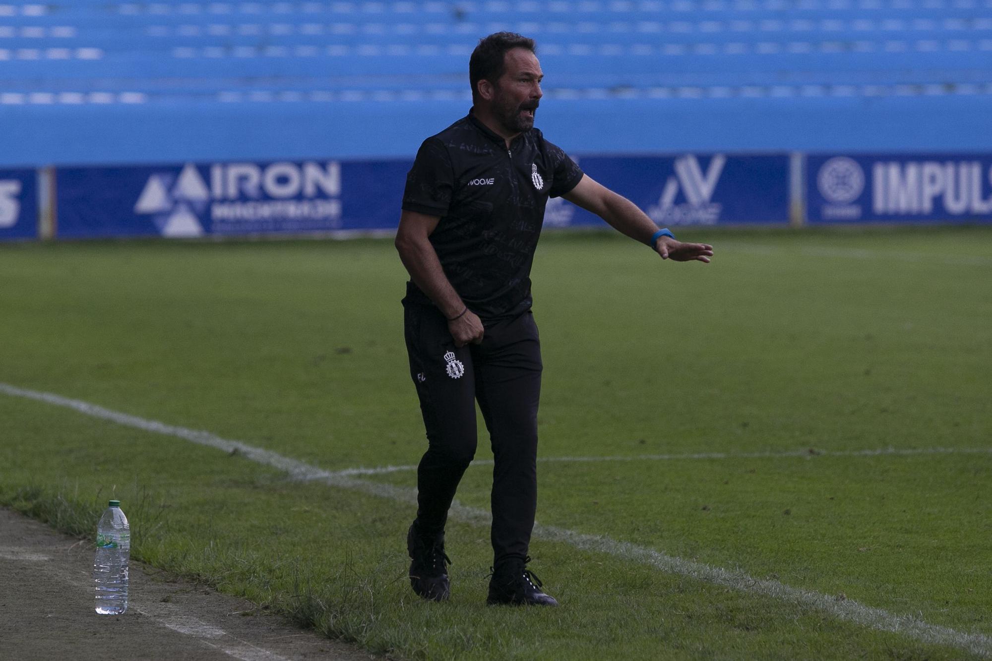 En imágenes: asi fue la victoria del Sporting (0-1) en el Suárez Puerta ante el Real Avilés