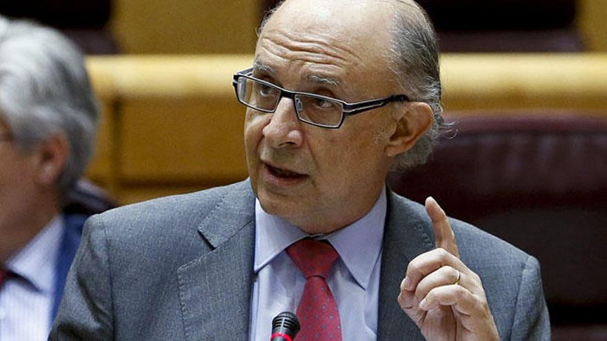 La reforma local del ministro Montoro desató las alarmas municipales.