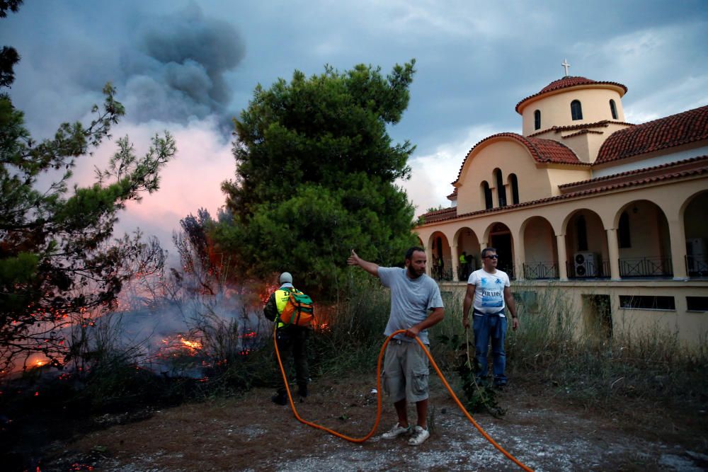 Greus incendis a Grècia