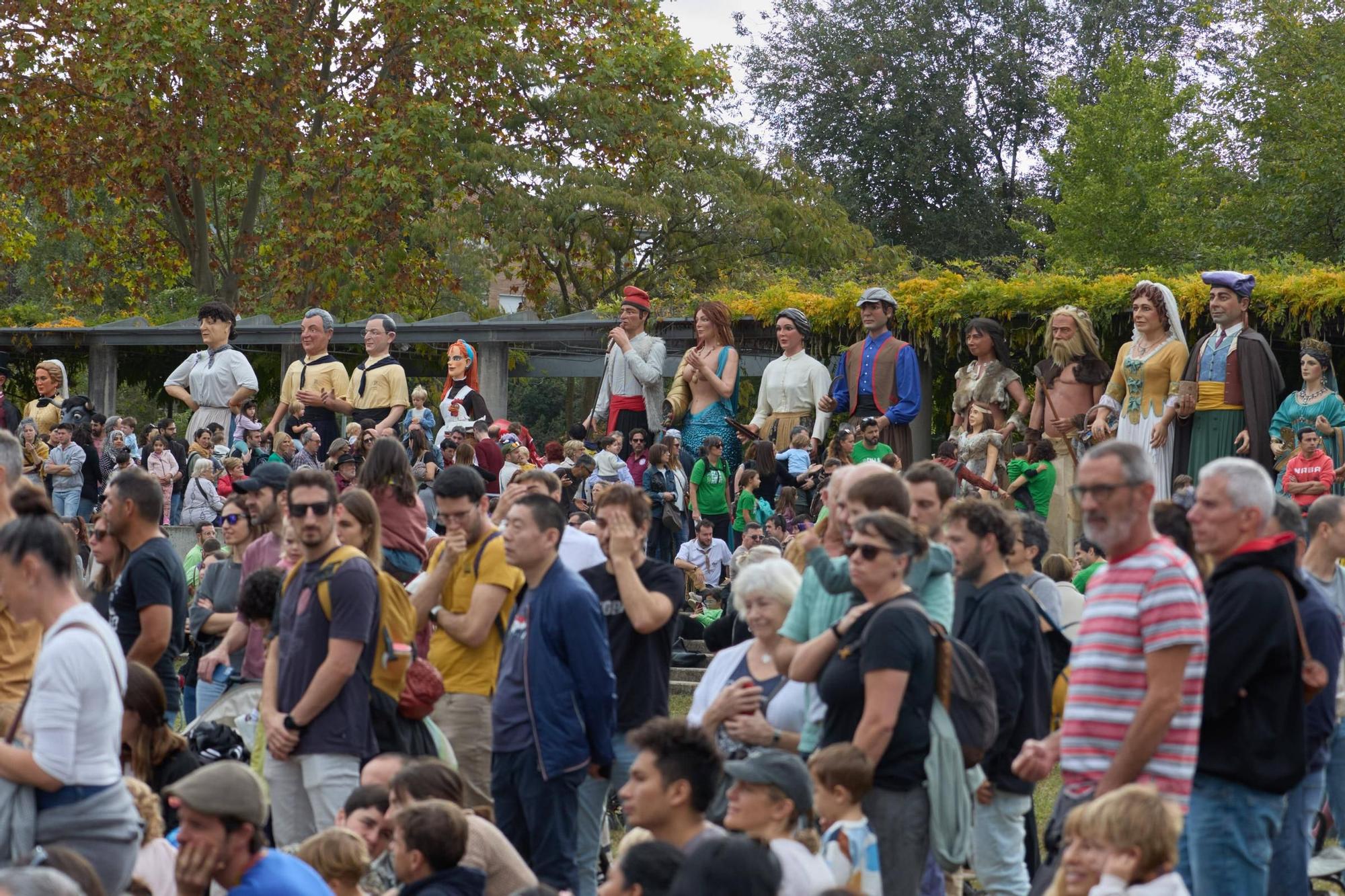 Les fotos de la trobada de gegants i bestiari de Girona
