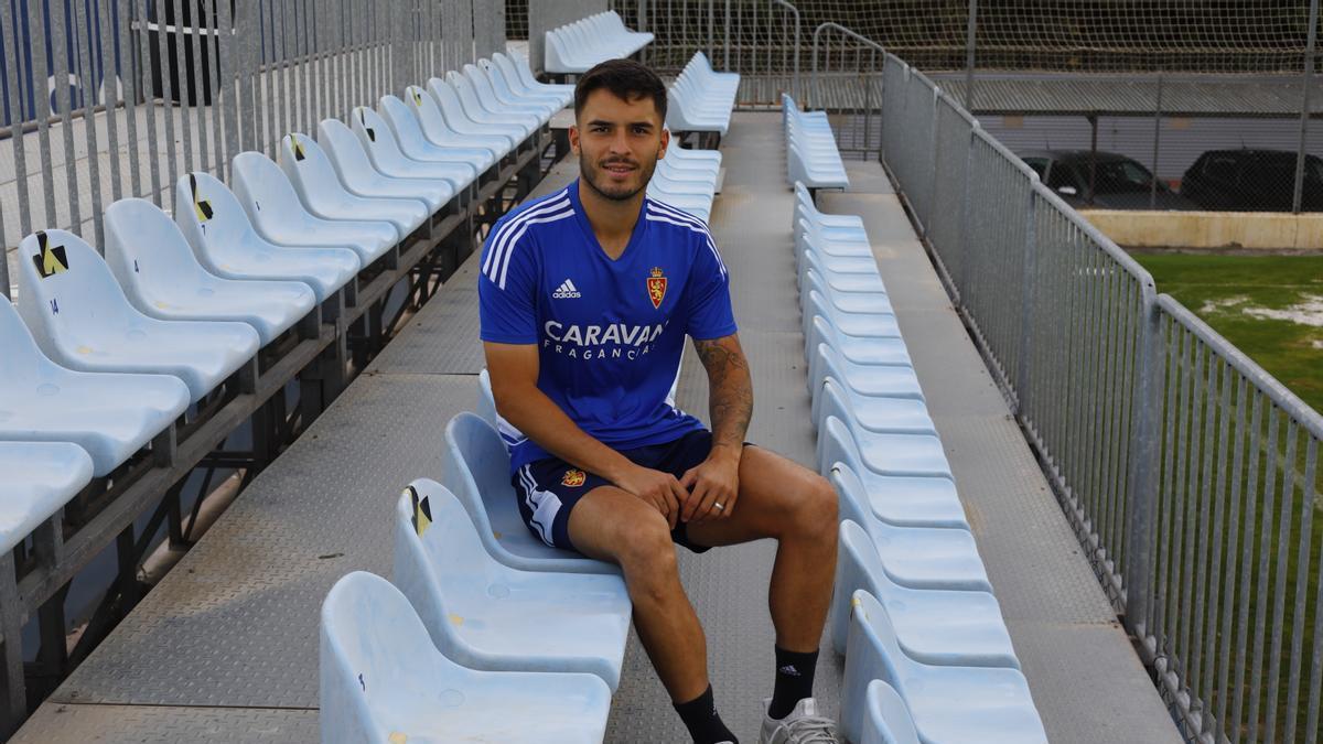 Lluís López, jugador del Real Zaragoza, durante una entrevista concedida a EL PERIÓDICO.