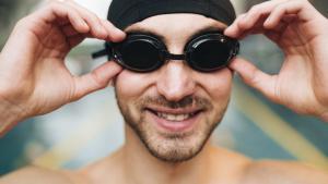 ¿Se empañan tus gafas de natación? Estas de Speedo son antivaho