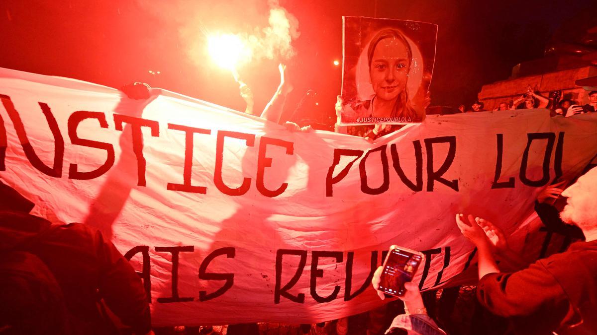 Protesta en París para reclamar justicia por el asesinato de Lola, este jueves en París.