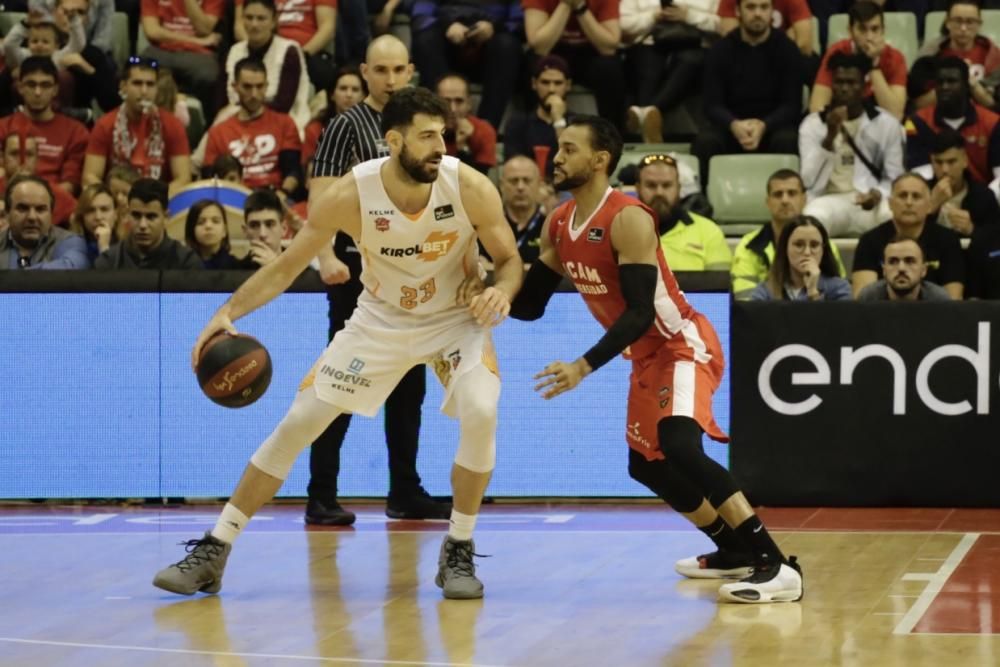 Encuentro entre el UCAM Murcia CB y el Baskonia