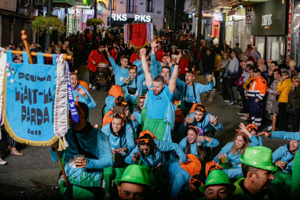 Fiestas Mayores Patronales de Benidorm: Un río de peñas y festeros.