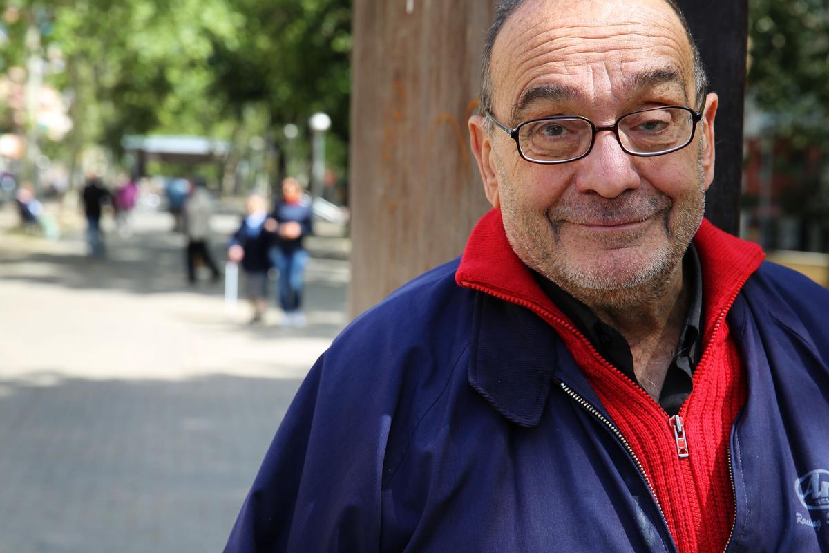 El Pare Manel, en 2017 en la Via Júlia, en el distrito de Nou Barris de Barcelona.
