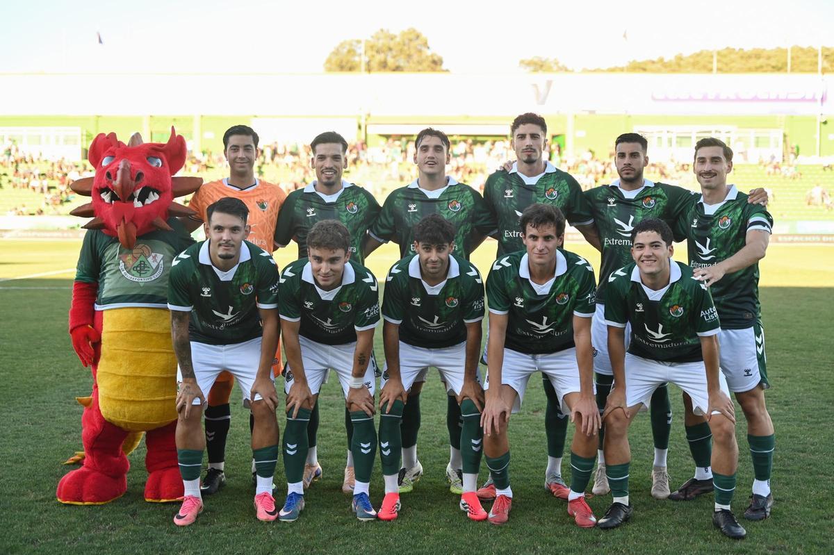 Galería | Las imágenes del Cacereño Guadalajara del torneo Cáceres Patrimonio