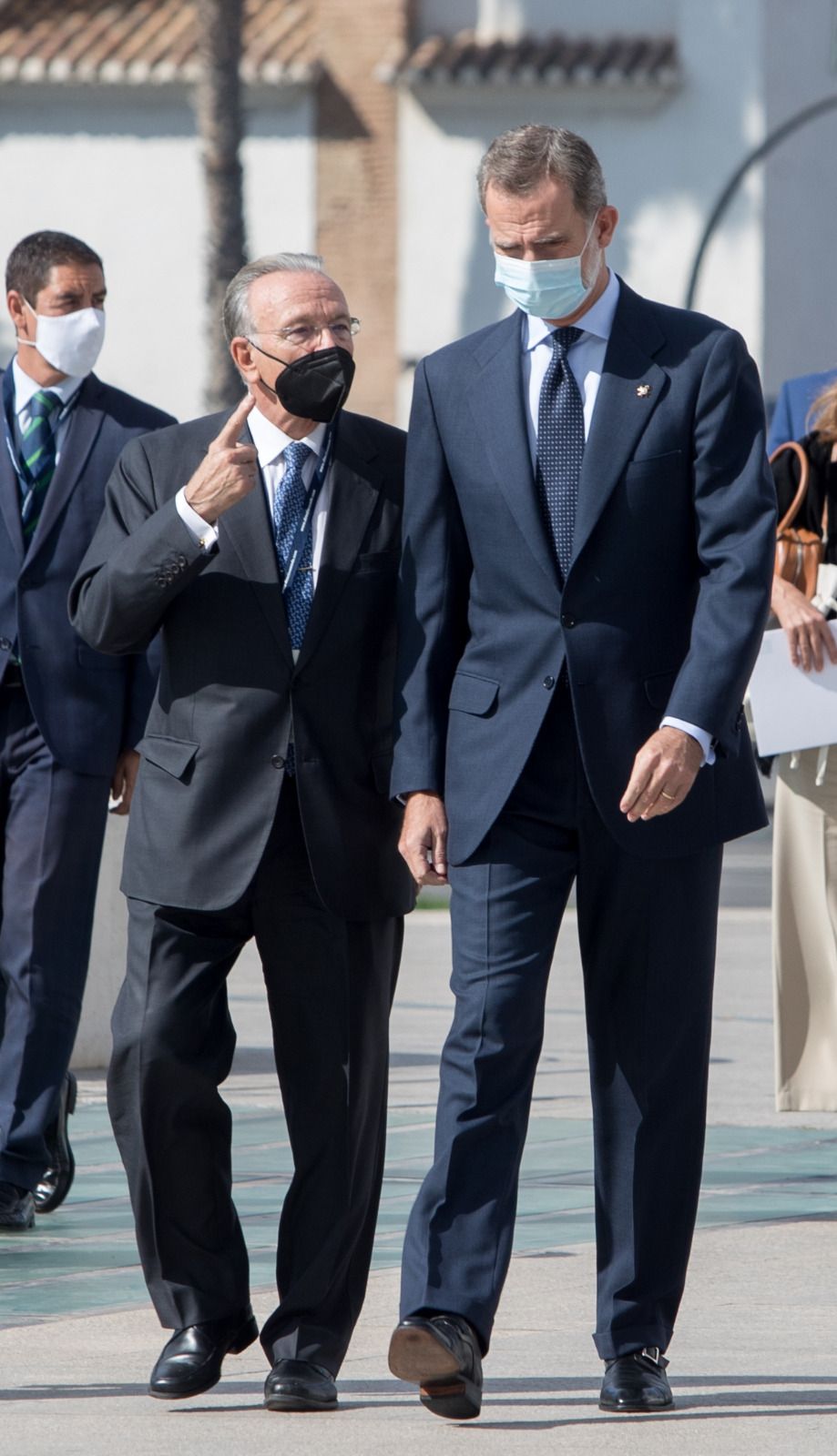 Rey llega clausura el congreso de CEDE