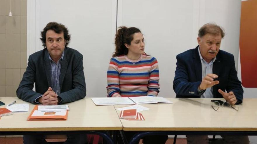 Compromís defiende su política educativa en Alicante con la ausencia de Marzà