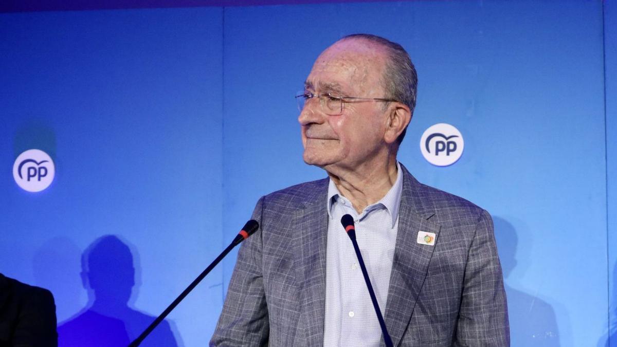 De la Torre, sonriendo ayer noche tras conocer la victoria electoral.