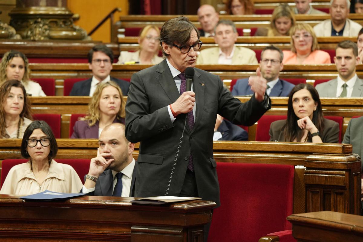 El president de la Generalitat, Salvador Illa, al Parlament.