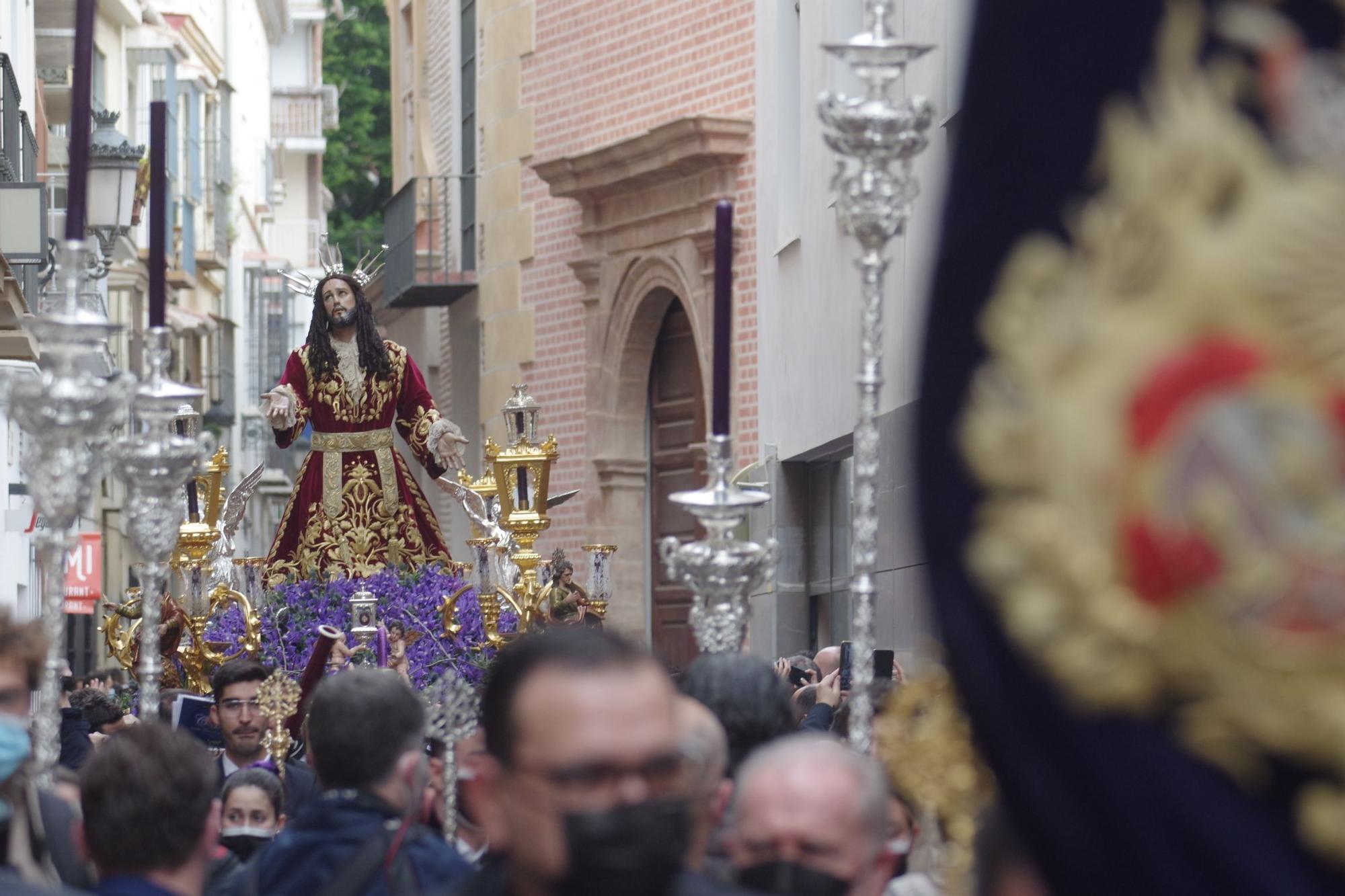 Desde la iglesia de San Julián, el Señor Orando en el Huerto iniciaba su camino a la Catedral, donde será la primera en llegar de las 14 cofradías