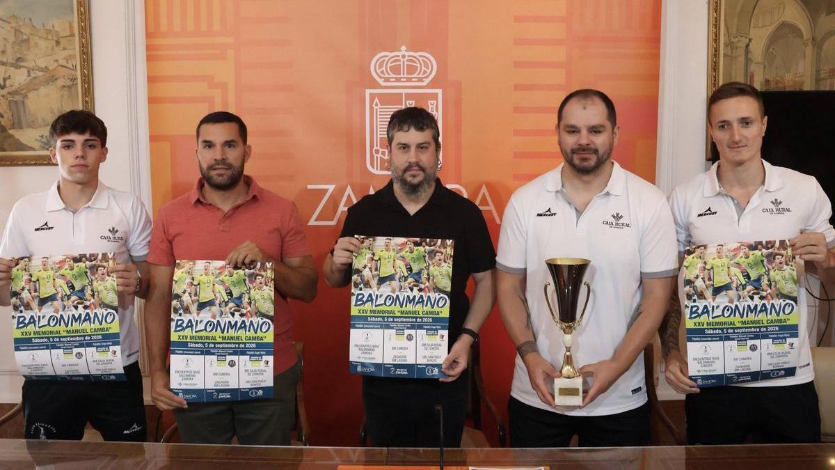 Imagen de la presentación del XXV Memorial Manuel Camba en el Ayuntamiento de Zamora