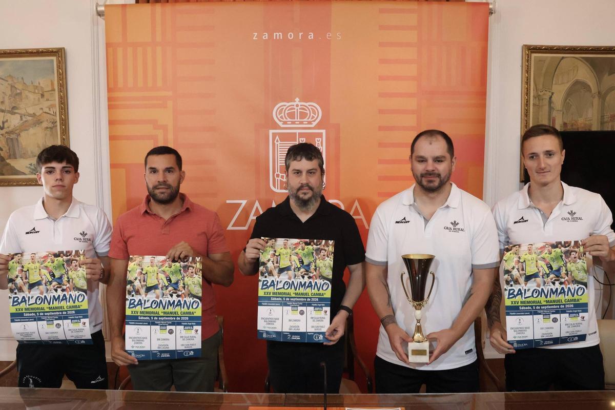Imagen de la presentación del XXV Memorial Manuel Camba en el Ayuntamiento de Zamora