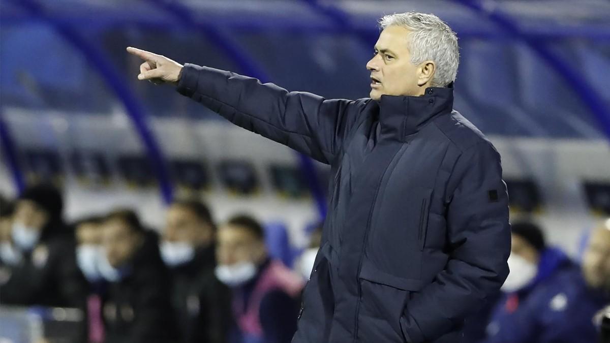 Mourinho durante el partido ante el Dinamo Zagreb