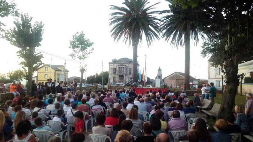 Ambiente en el parque durante el acto.