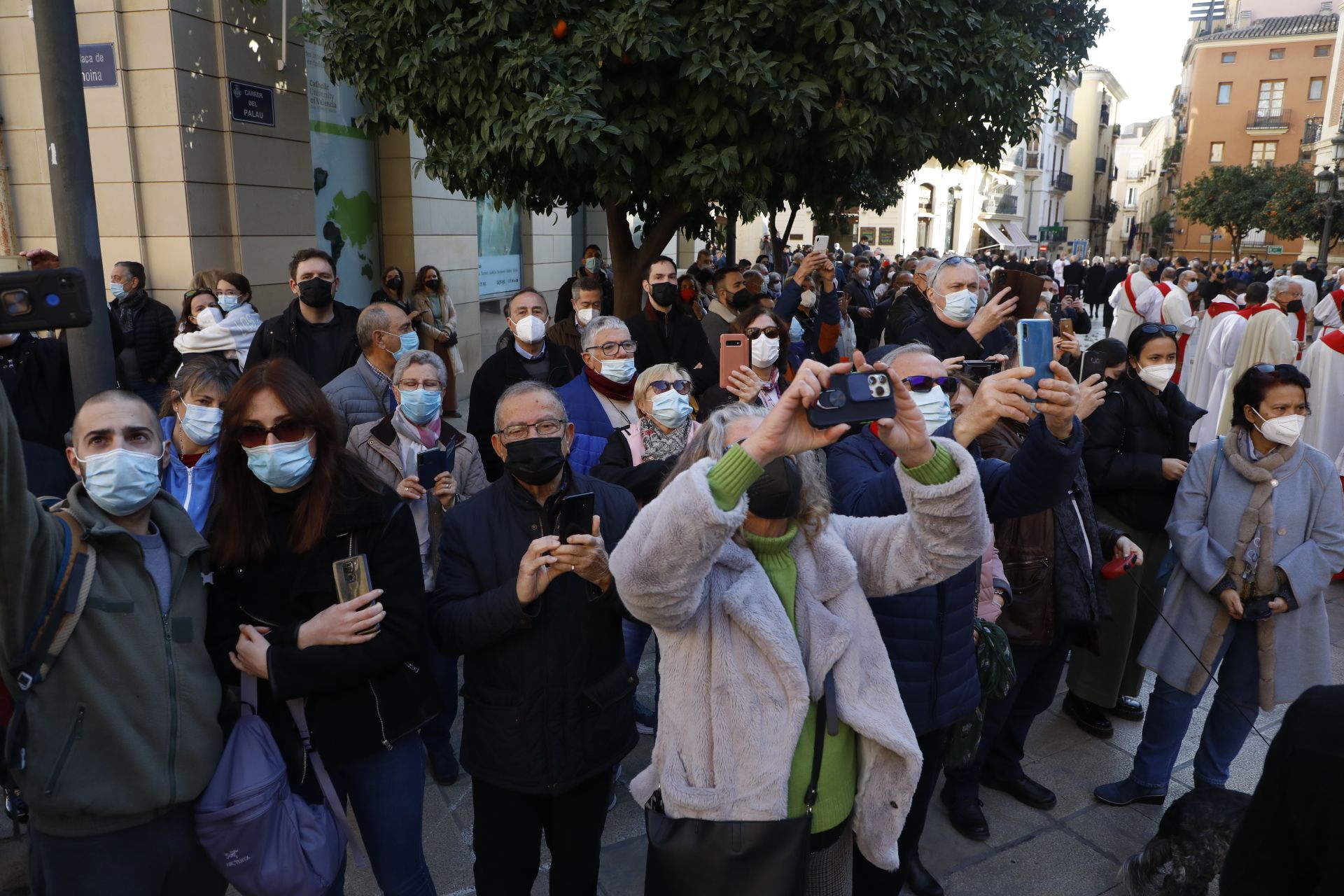 Procesión de San Vicente Mátir, corta y con poca afluencia por las obras en la plaza de la Reina