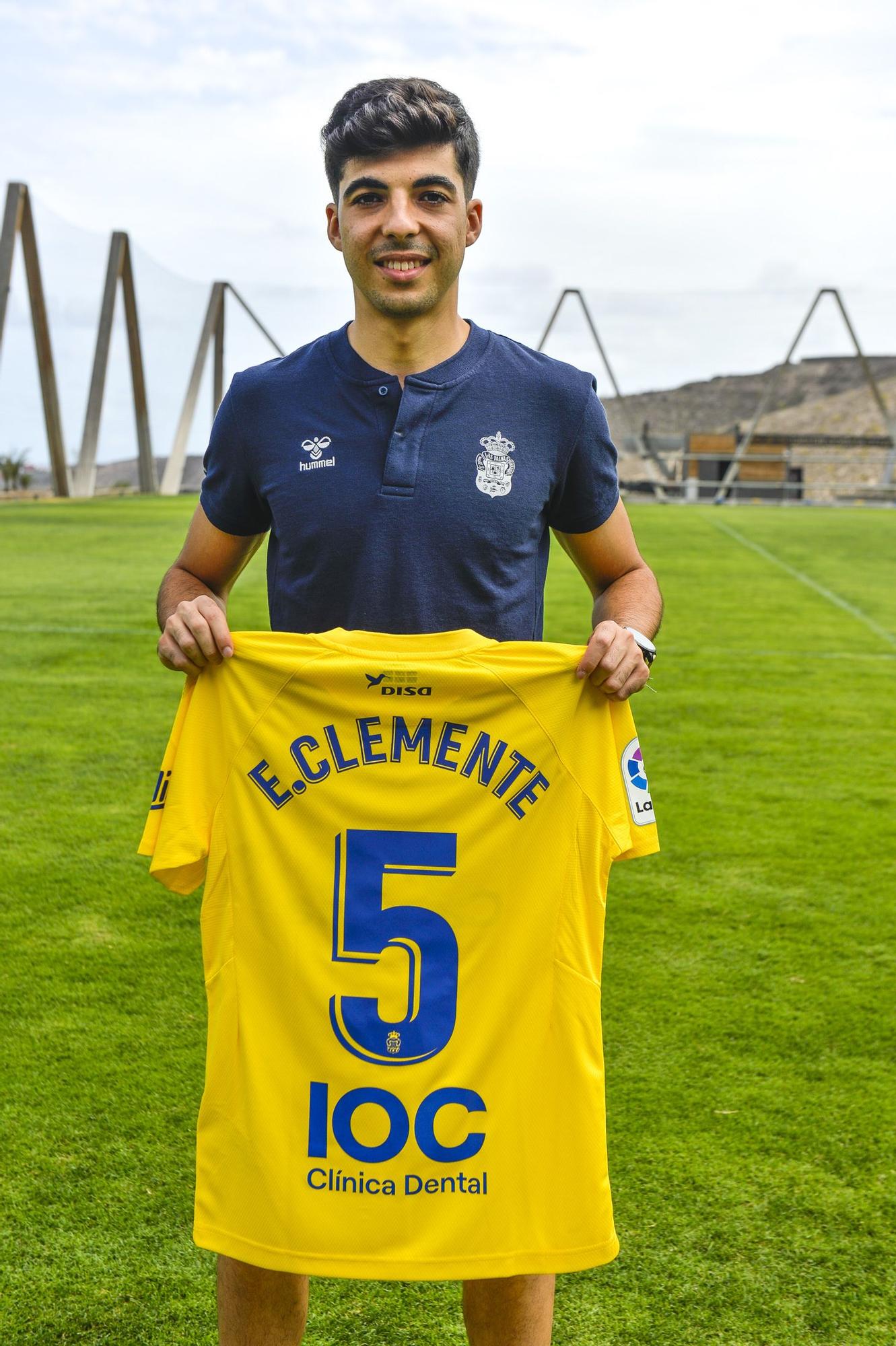 Presentación de Clemente como nuevo jugador de la UD Las Palmas