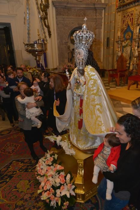 Los bebés, bajo el manto de la Fuensanta