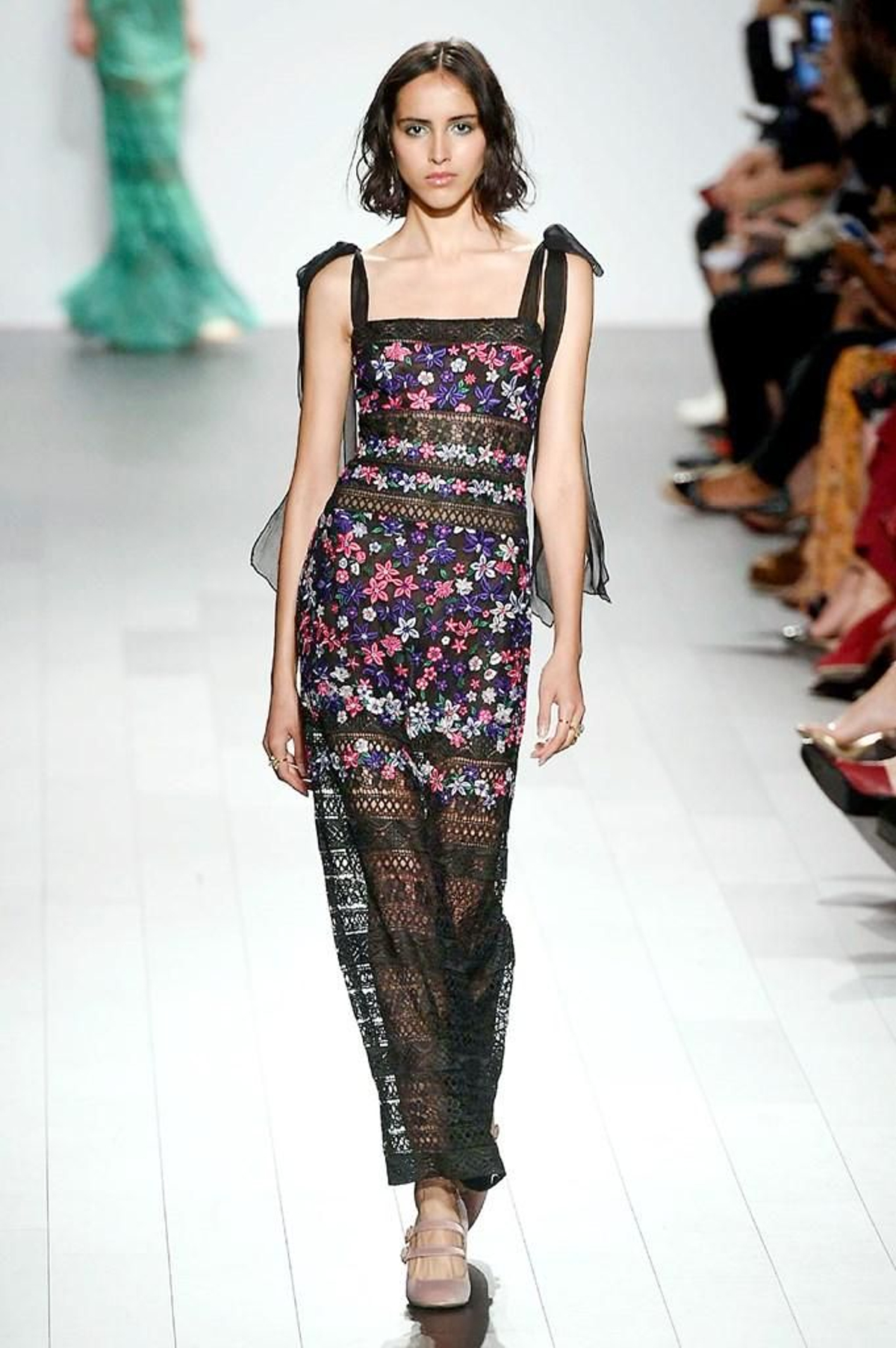 Tadashi Shoji