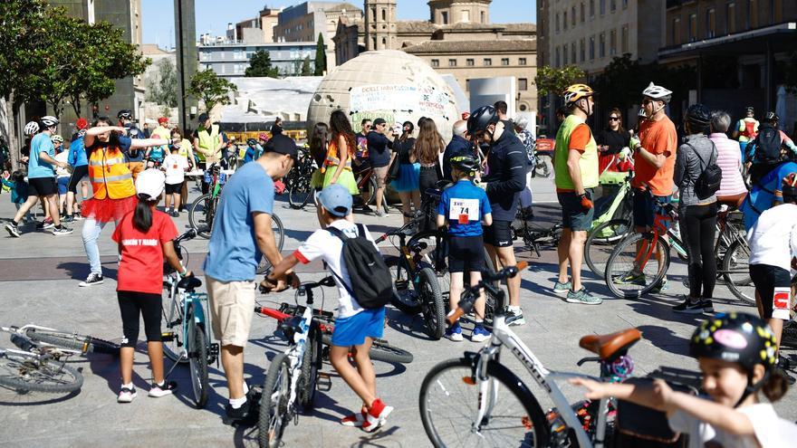 En imágenes | Bicicletada escolar por el centro de Zaragoza