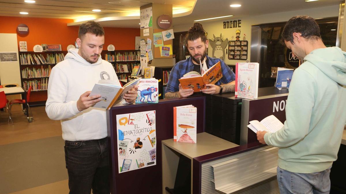 Homenajes a El Hematocrítico en bibliotecas y librerías de A Coruña