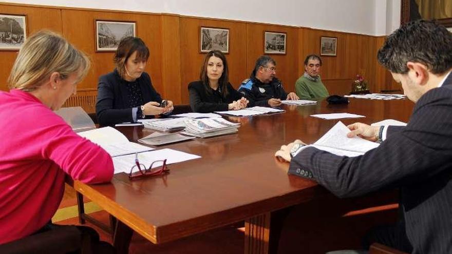 Mesa Local contra Violencia de Género. // Bernabé/Alba Novoa