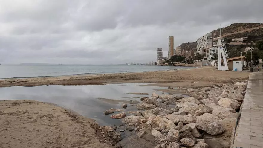 Así están las playas alicantinas tras el temporal