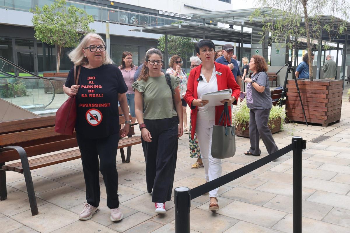 La movilización de los vecinos de Ibiza en contra del microparking en sa Real, en imágenes