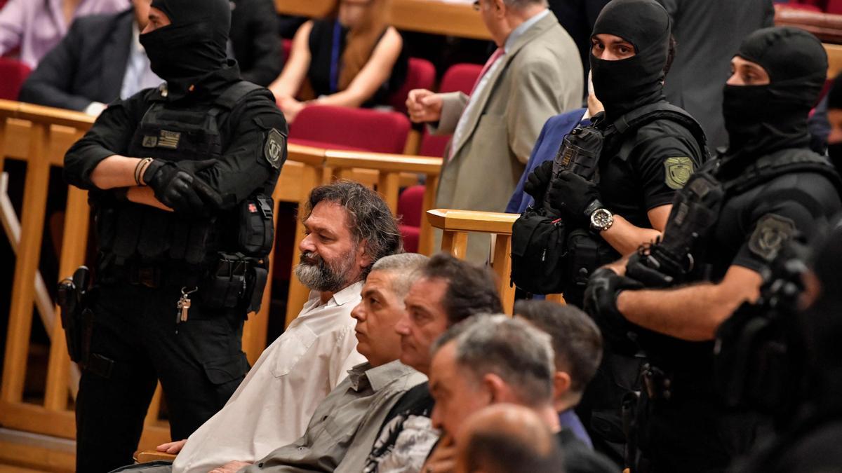 Los líderes del partido neonazi griego Amanecer Dorado vuelven a juicio