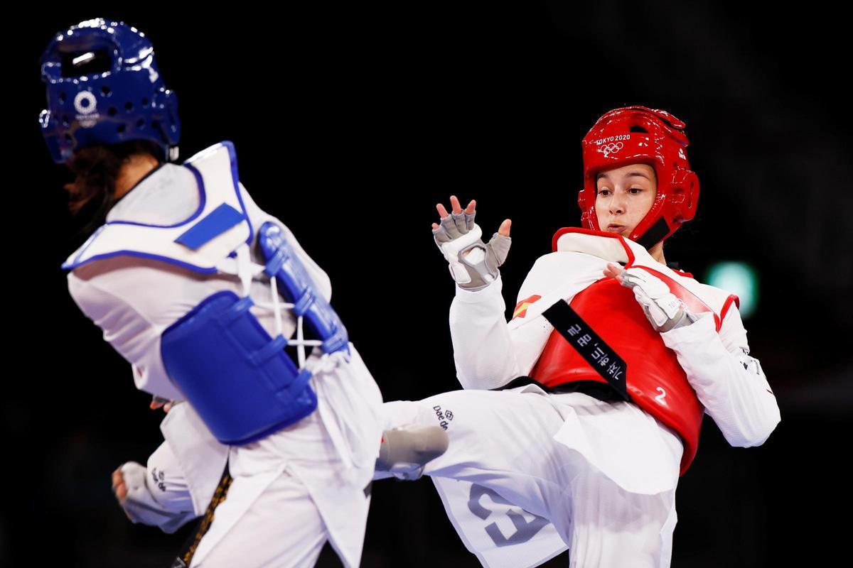 Adriana Cerezo, plata en taekwondo, primera medallista española Adriana Cerezo, plata en taekwondo, primera medallista española