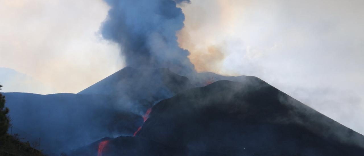 El penacho del volcán de La Palma,.