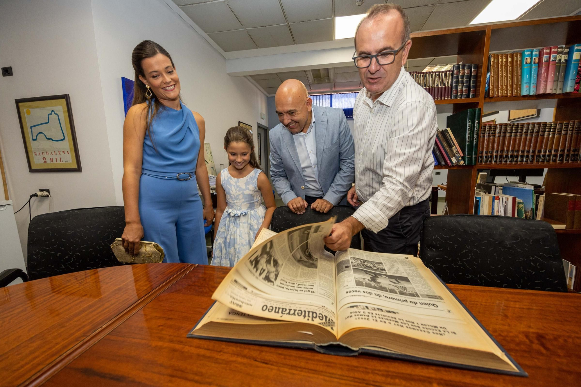 Visita de les reines de les festes a Mediterráneo i les claus de Collazos al front de la Junta