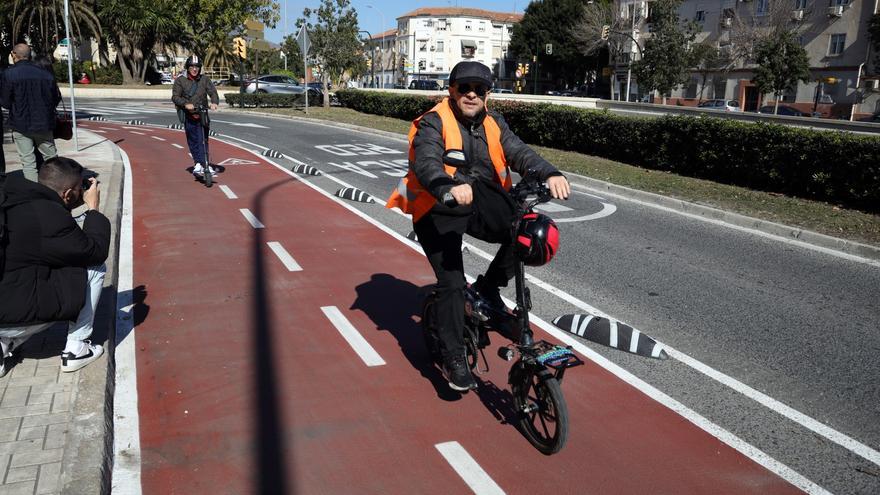 En servicio dos nuevos carriles bici en Málaga segregados del tráfico